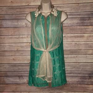 Ryu Sheer Lace Flower 🌸 Top Size Medium